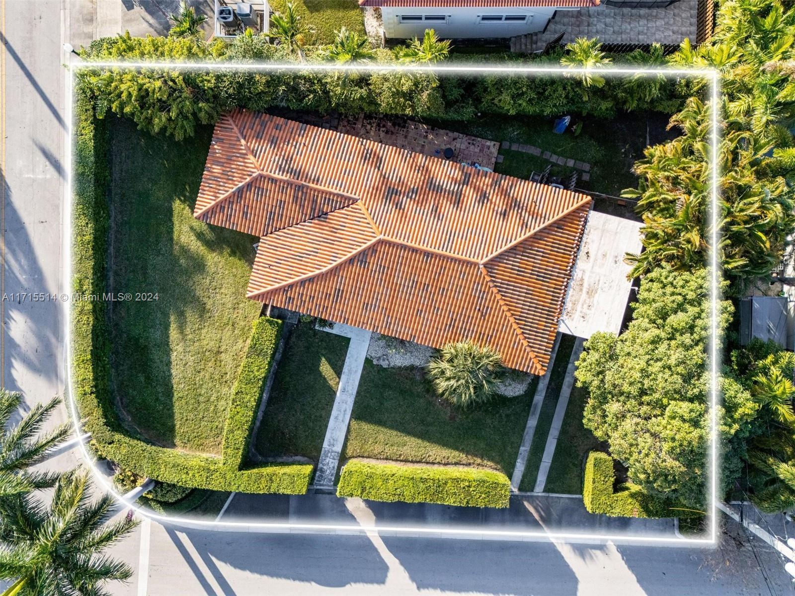 BAY HARBOR ISLAND - Residential