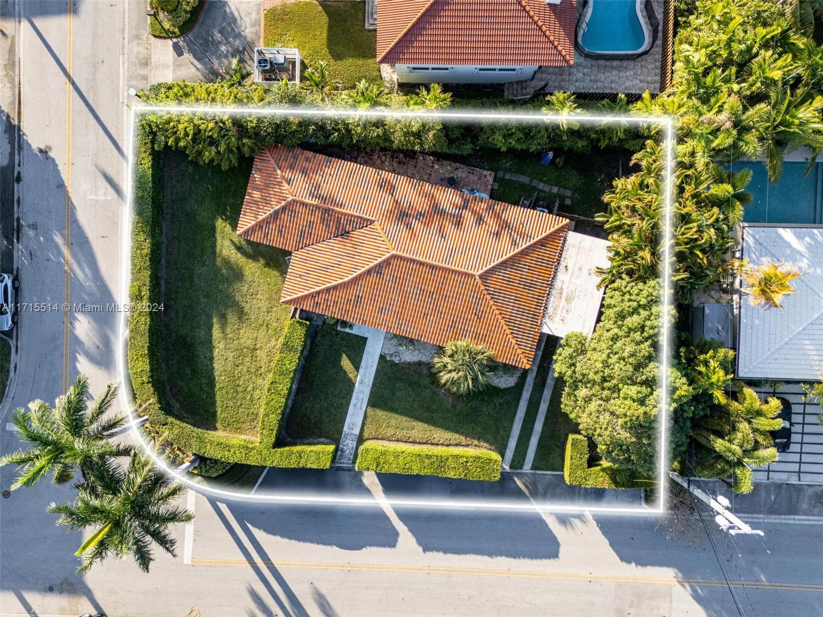 BAY HARBOR ISLAND - Residential