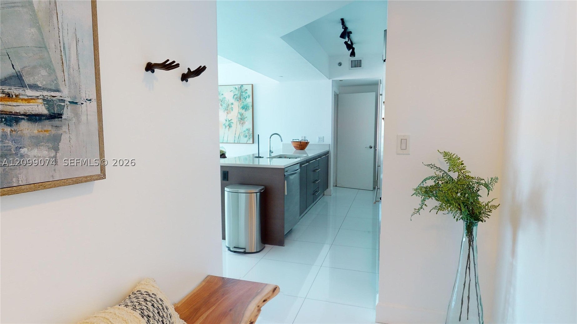 500 Brickell Ave 3405