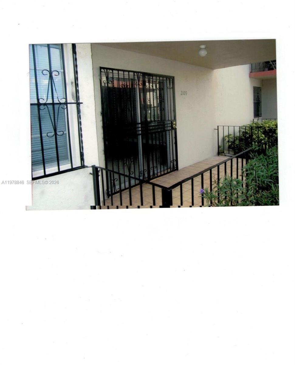 1800 SW 25th St 2109