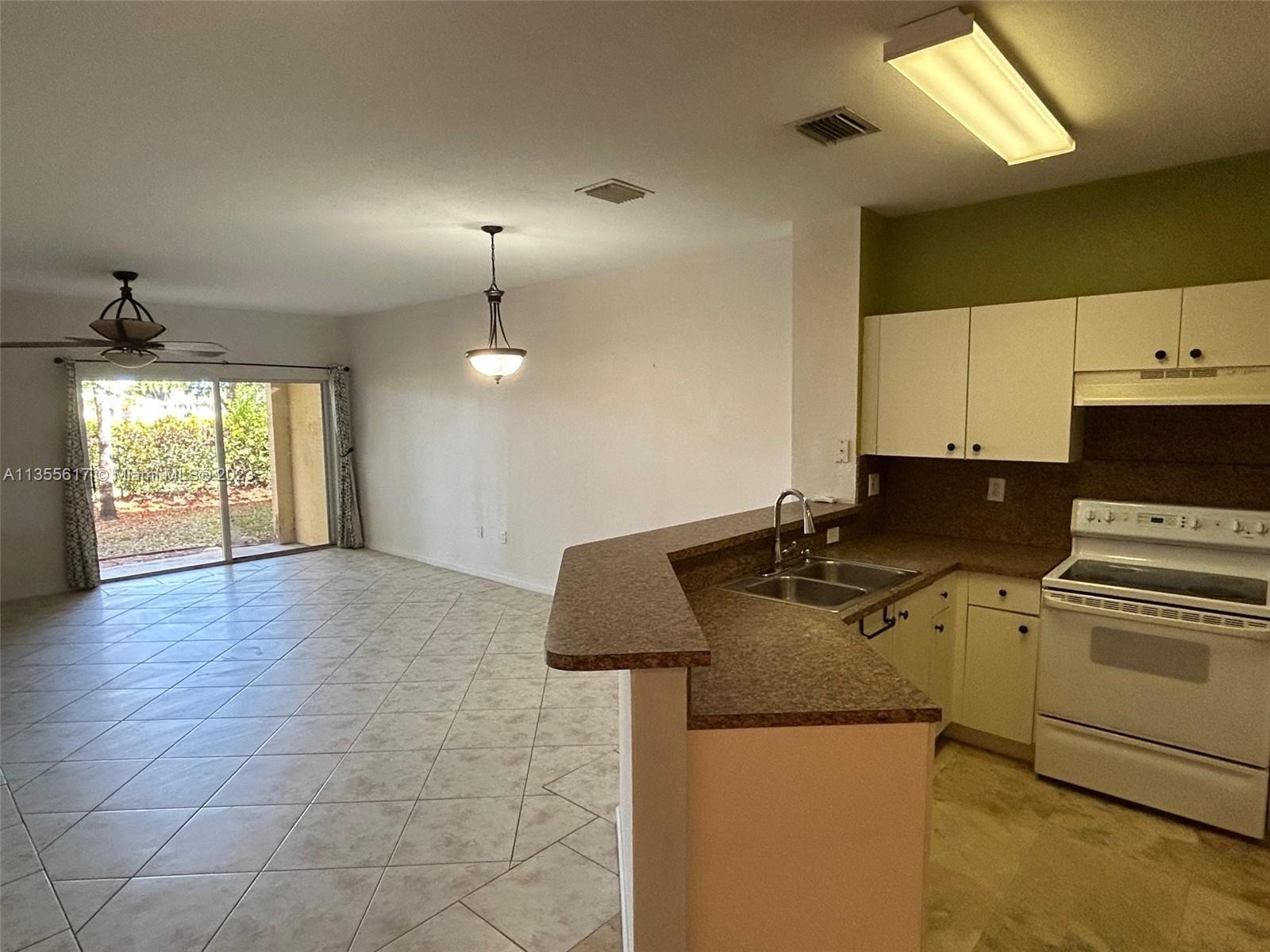 Photo 4 of 18 of 8210 Santa Monica Ave 8210 townhome