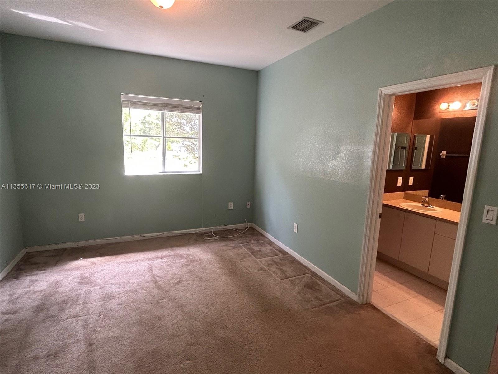 Photo 11 of 18 of 8210 Santa Monica Ave 8210 townhome