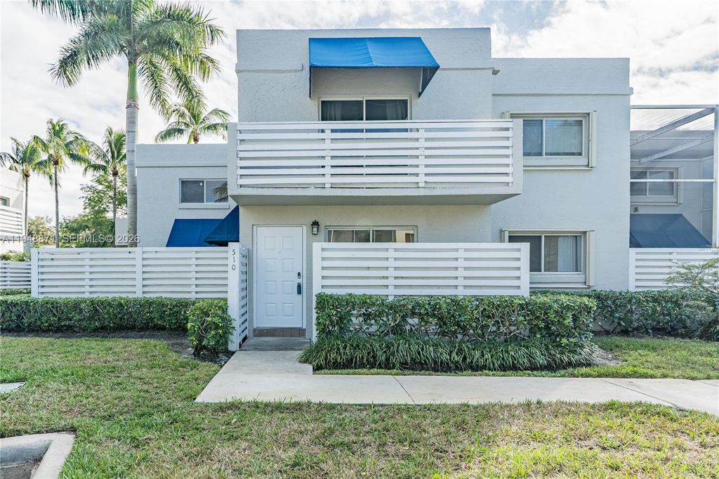 Photo of 510 NW 97th Ave, Plantation, FL 33324 (MLS # A11948871)