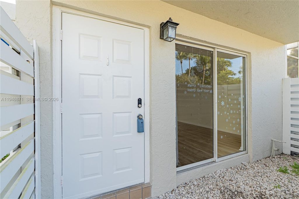 Photo of 510 NW 97th Ave, Plantation, FL 33324 (MLS # A11948871)