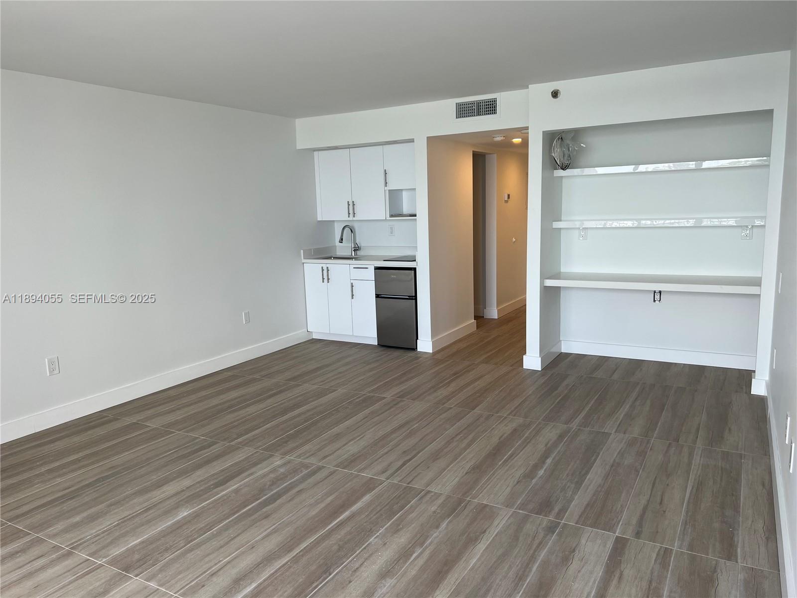 VENETIA CONDO - Residential