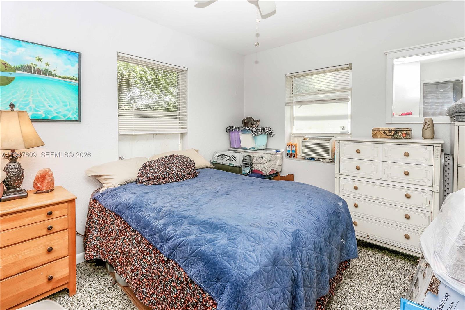 HOLLYWOOD LITTLE RANCHES - Residential Income