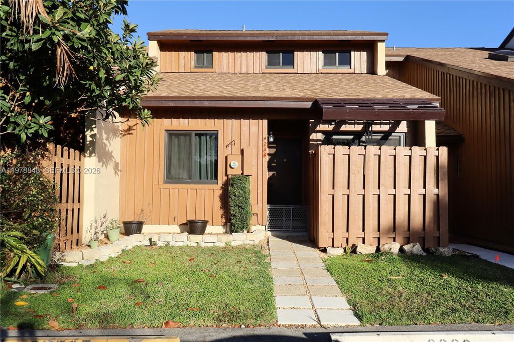 Photo of 4224 SW 87th Ter, Cooper City, FL 33328 (MLS # A11978848)