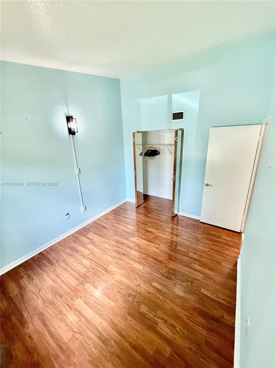 4224 SW 87th Ter