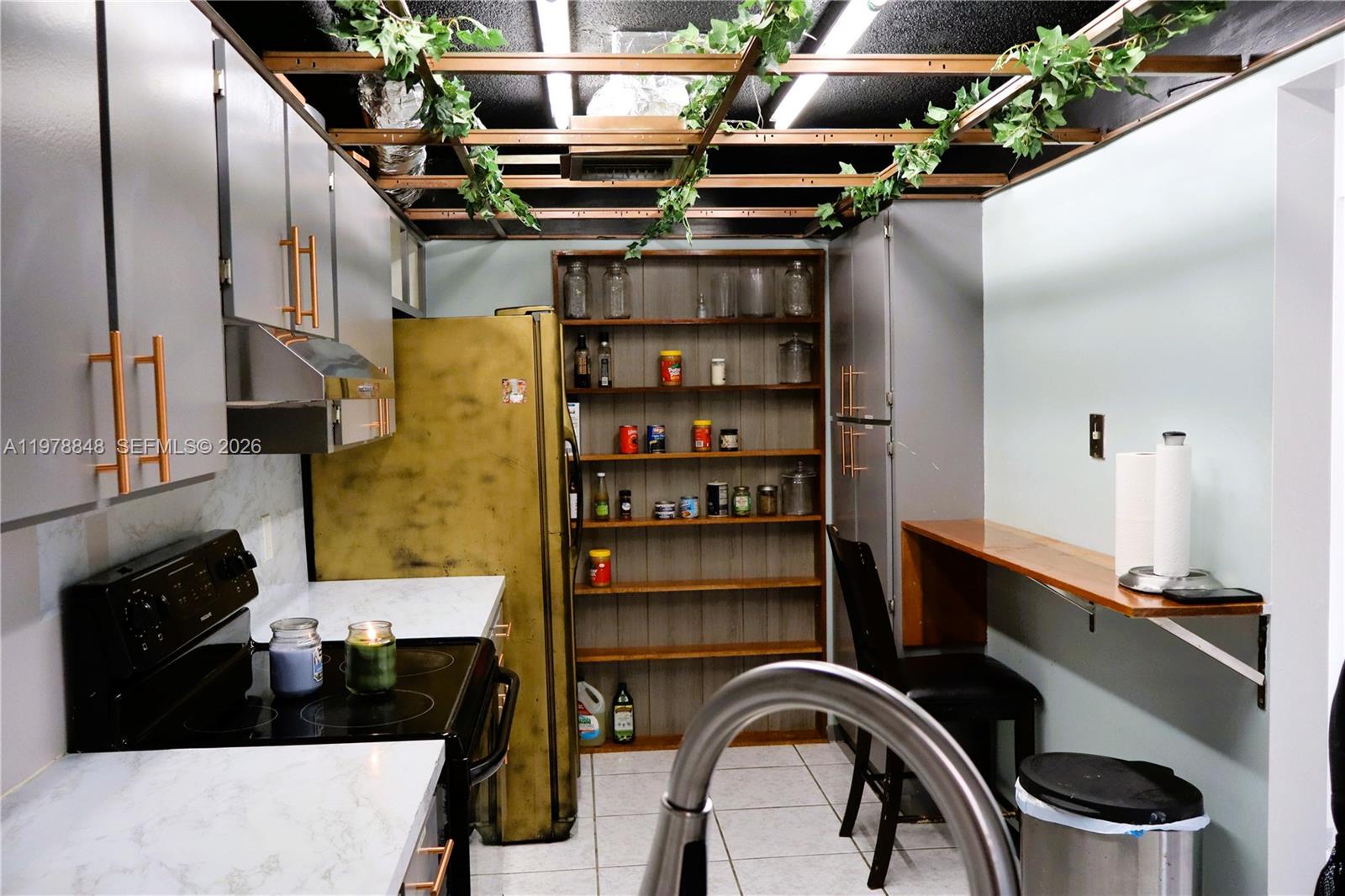 ALPINE LAKES - Residential