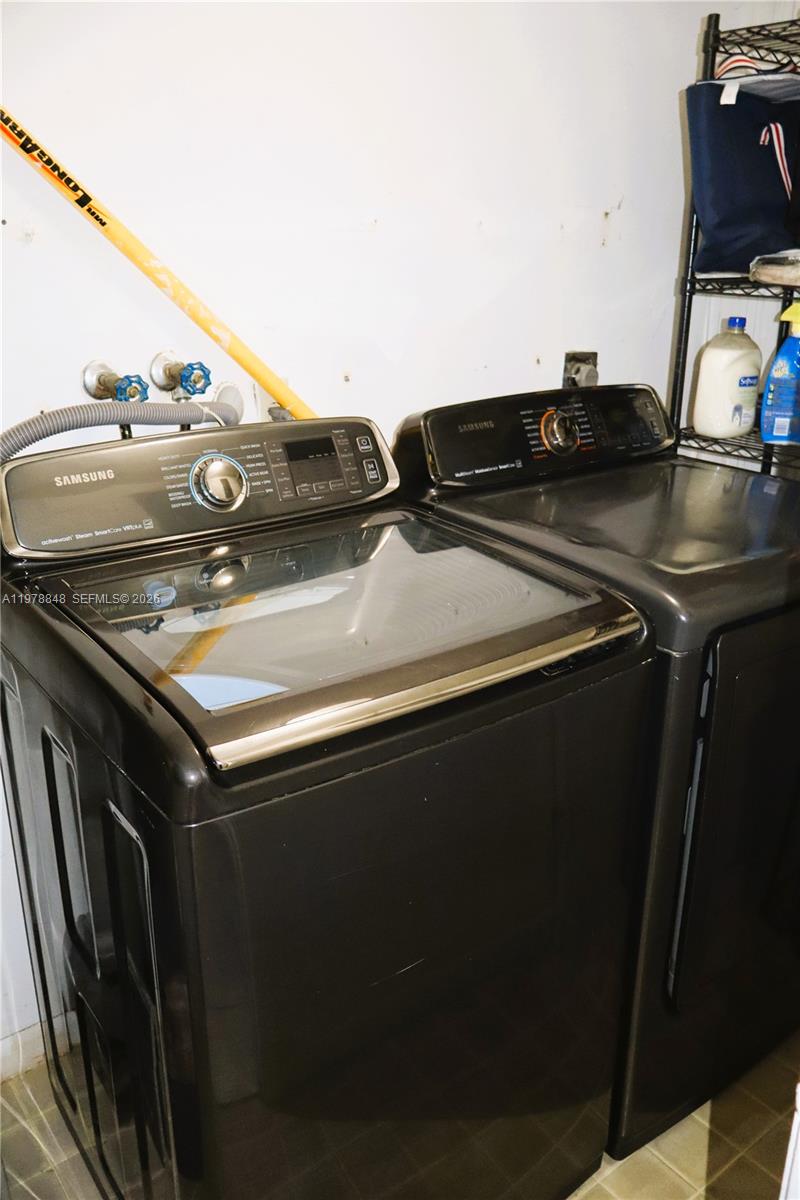 ALPINE LAKES - Residential