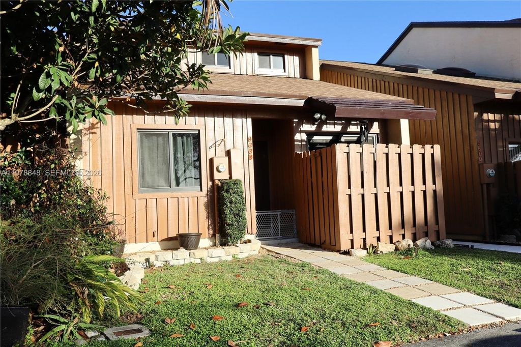 Photo of 4224 SW 87th Ter, Cooper City, FL 33328 (MLS # A11978848)