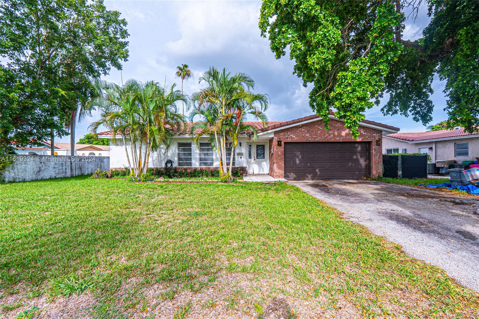 Property for Sale at 3991 Nw 108th Ave, Coral Springs, Broward County, Florida - Bedrooms: 4 
Bathrooms: 2  - $685,000