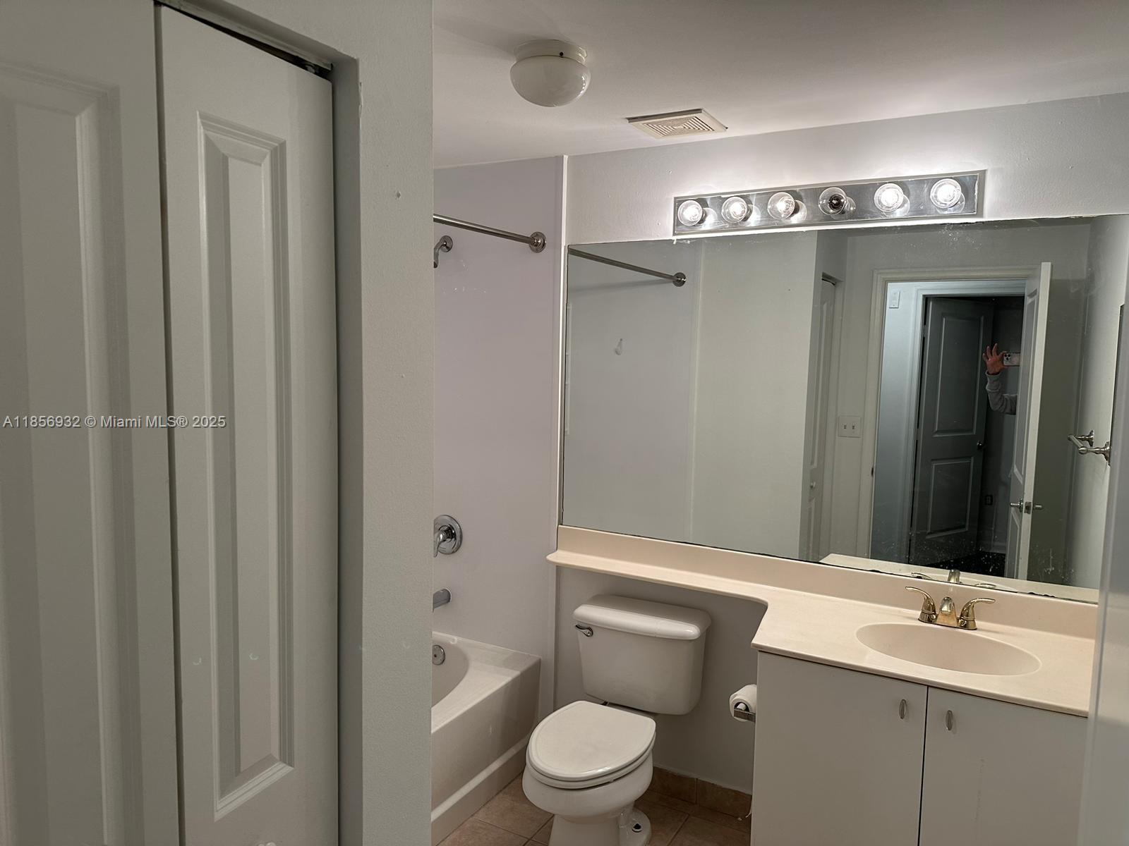 EL-AD POINCIANA CONDO - Residential Lease