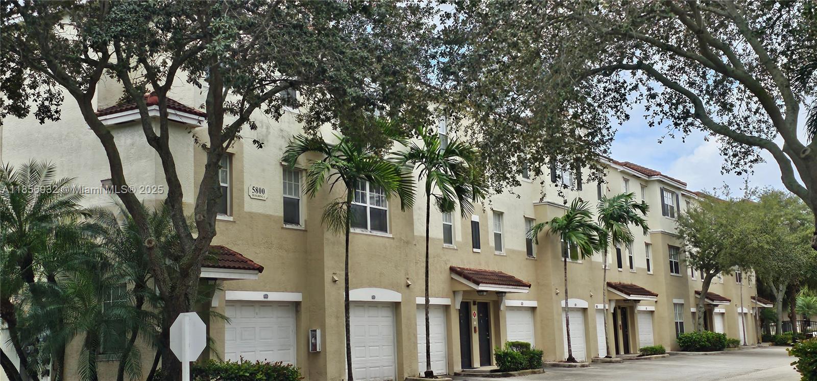 EL-AD POINCIANA CONDO - Residential Lease