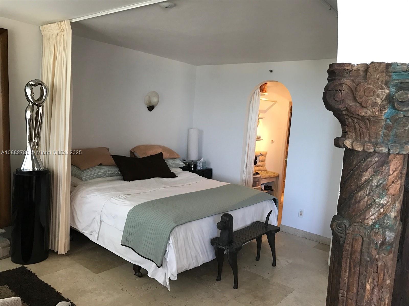 THE DECOPLAGE CONDO - Residential Lease