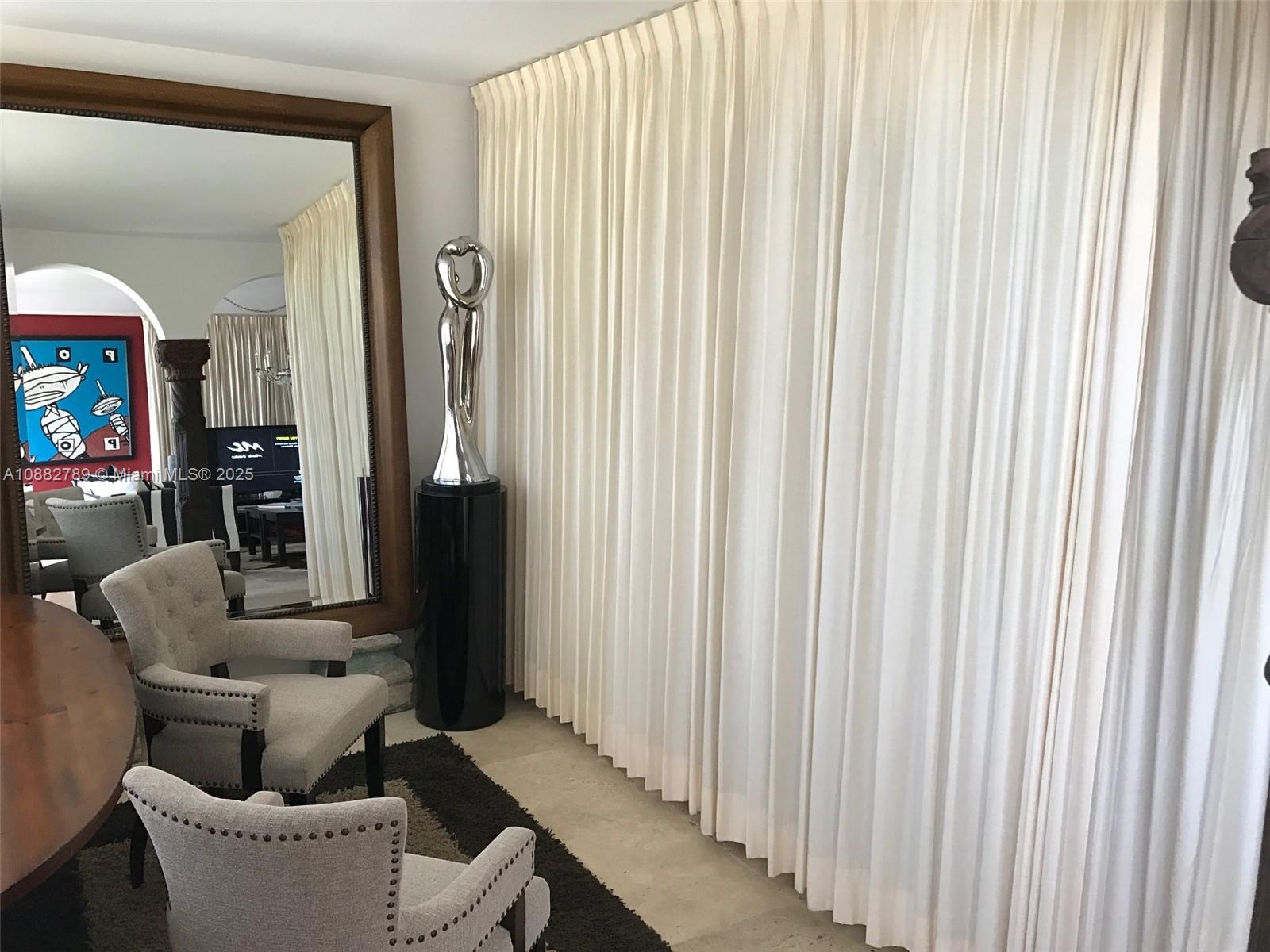 THE DECOPLAGE CONDO - Residential Lease