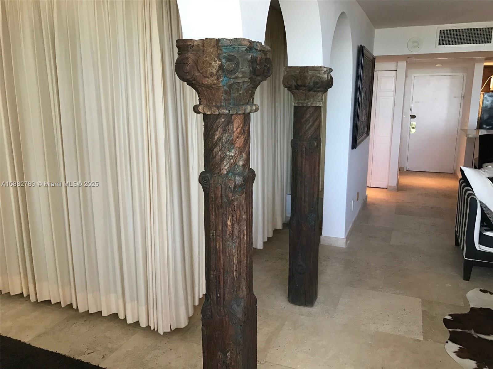 THE DECOPLAGE CONDO - Residential Lease