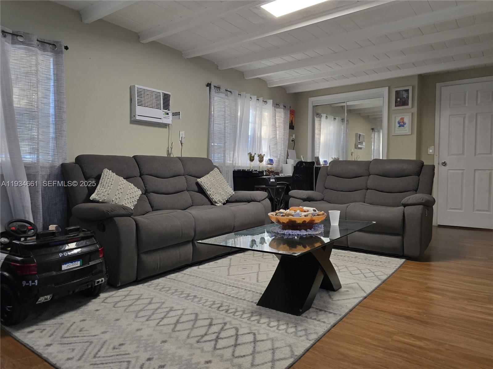 SOUTH BROWARD RANCHES NO - Residential