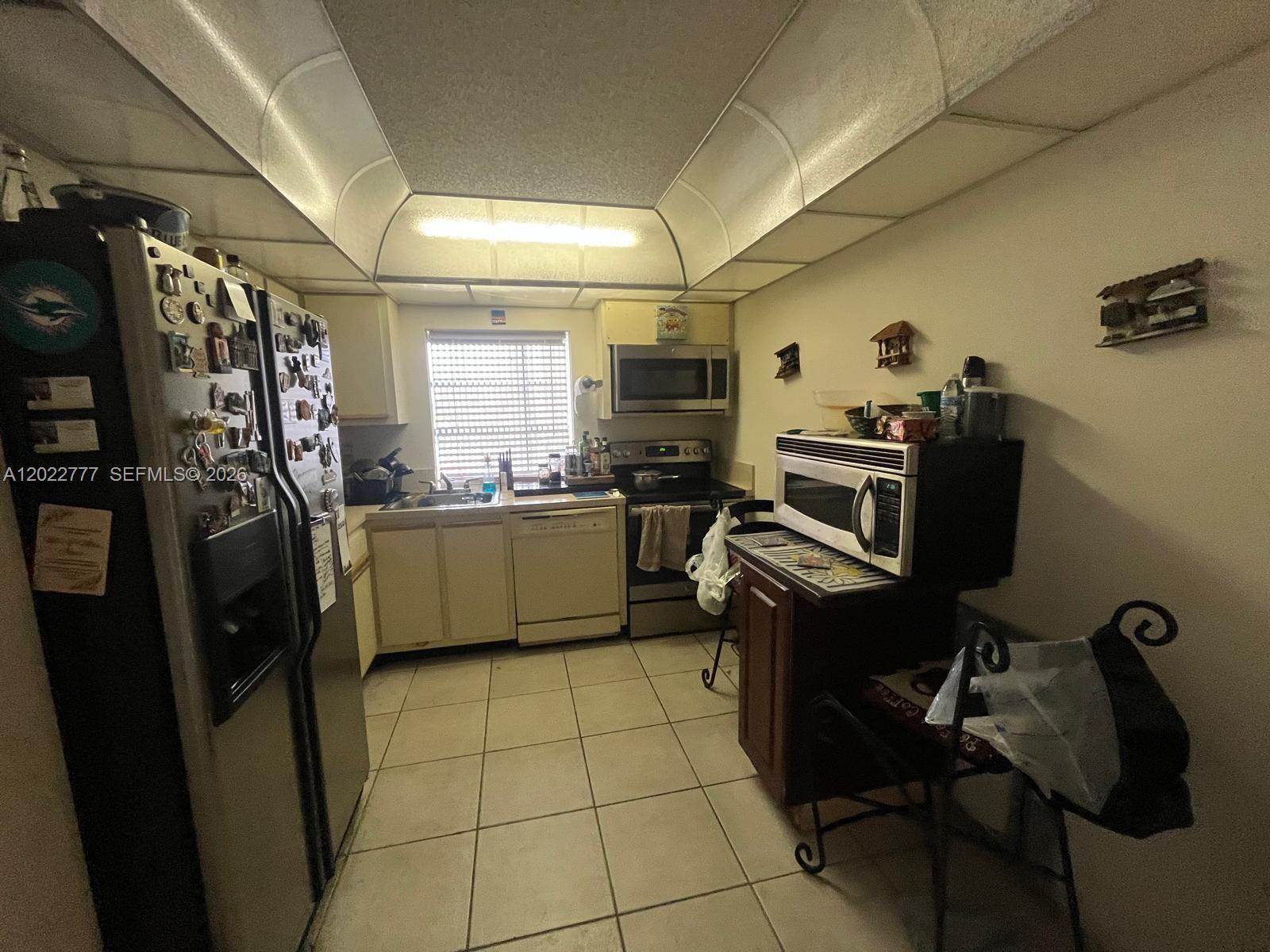 200 Leslie Dr 324