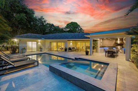 1019 NE 115th St 1019 Biscayne Park FL 33161