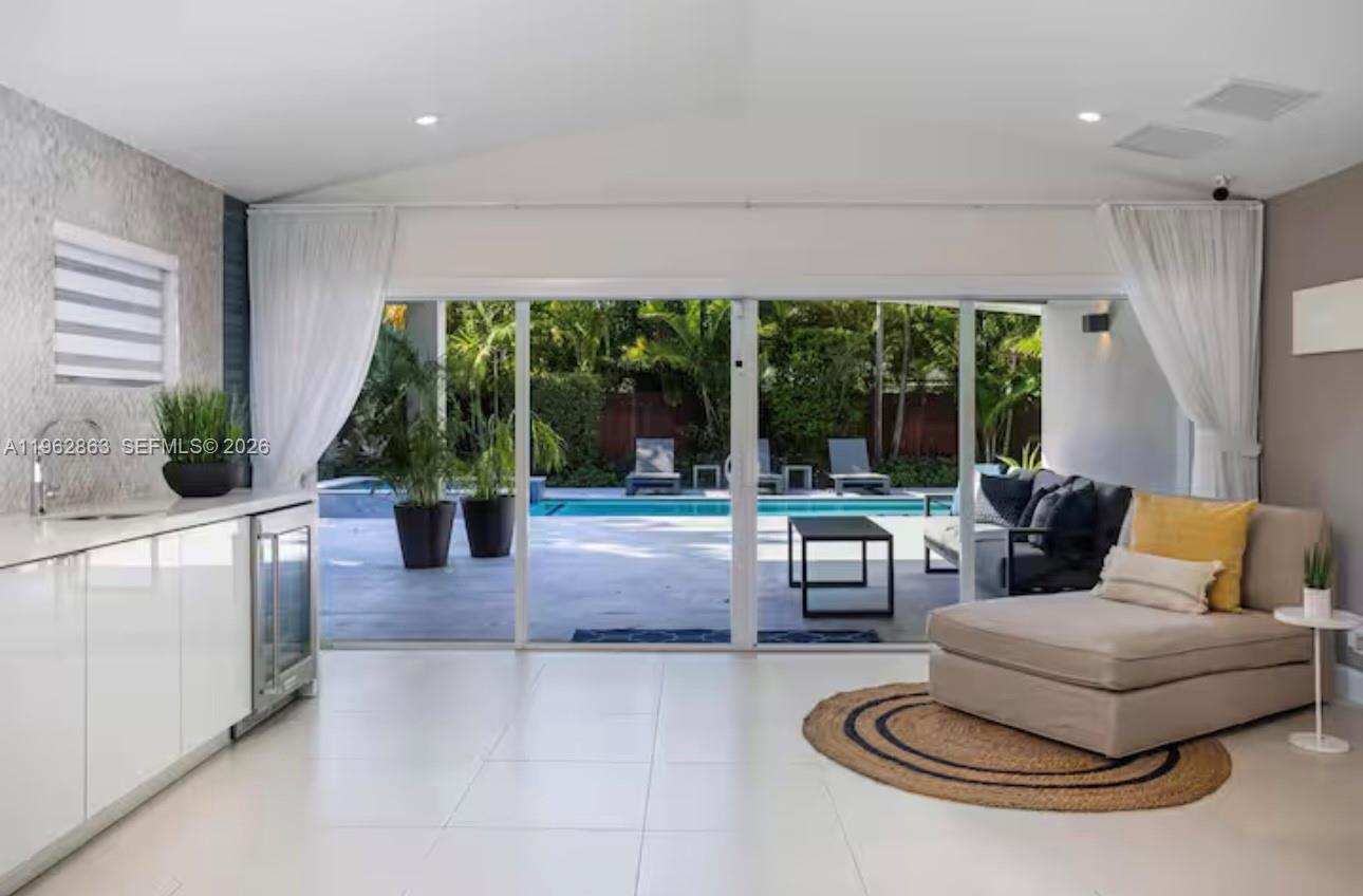 1019 NE 115th St 1019