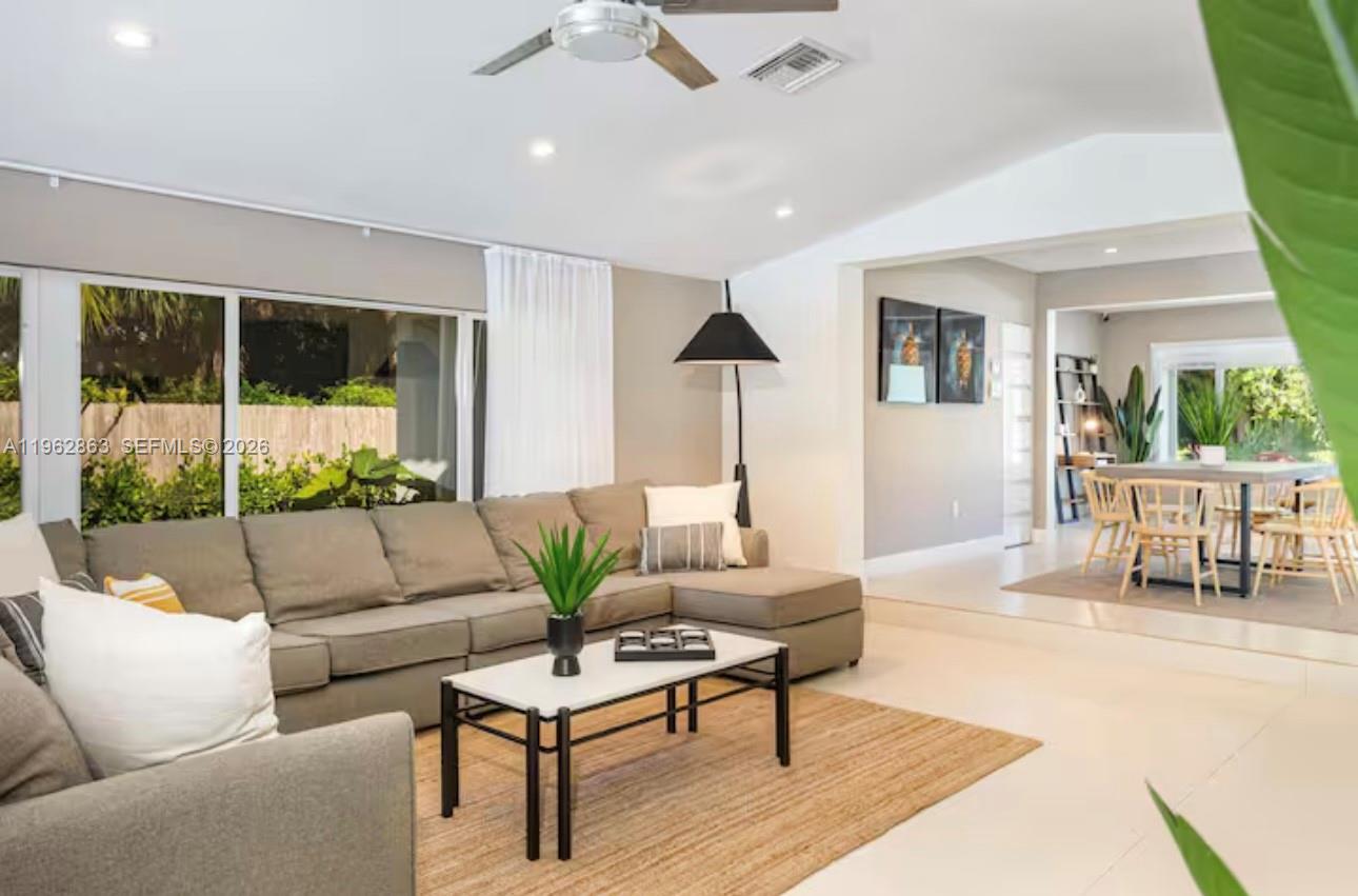 1019 NE 115th St 1019