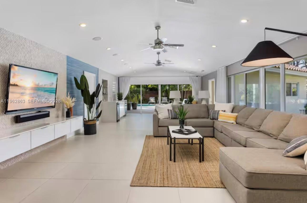 1019 NE 115th St 1019