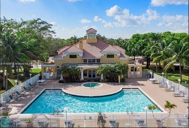 SAILBOAT POINTE CONDO - Residential