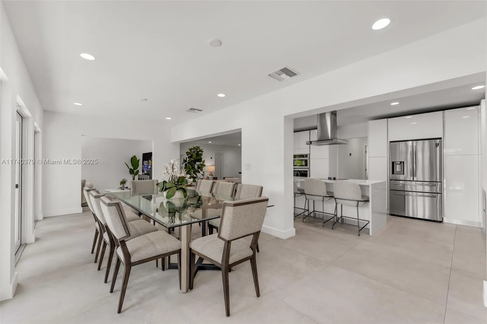 Coral Gables, Florida 33146, United States, 4 Bedrooms Bedrooms, ,5 BathroomsBathrooms,Residential,Active,8242