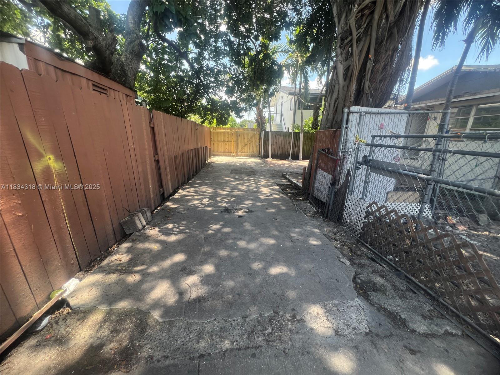1800 SW 3rd St #C