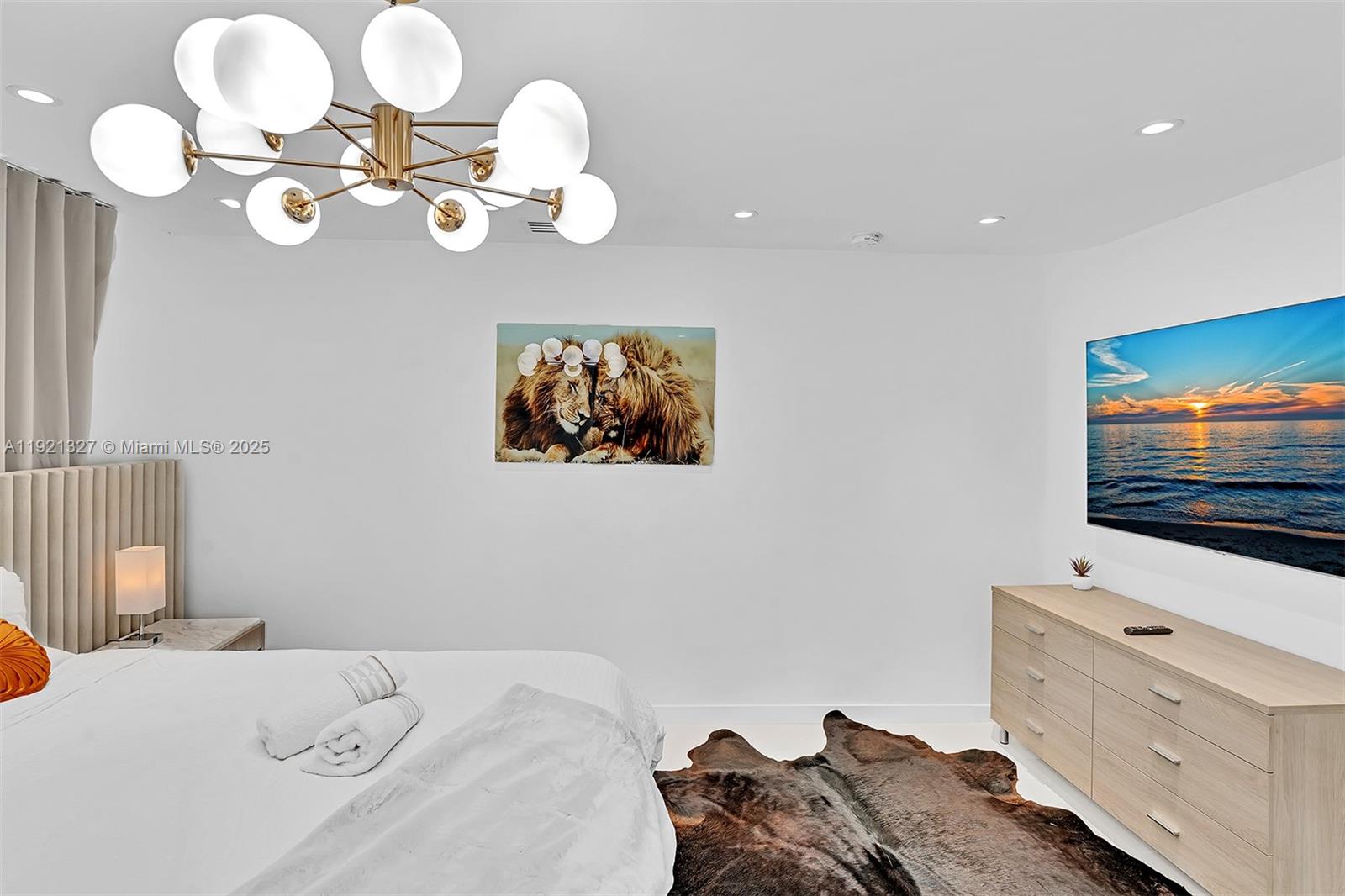 HOLLYWOOD HILLS AMEN PLAT - Residential