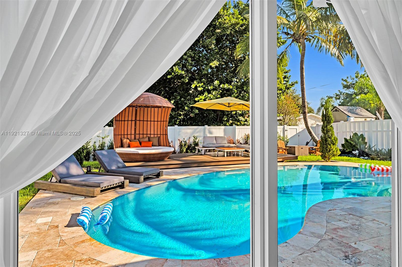 HOLLYWOOD HILLS AMEN PLAT - Residential