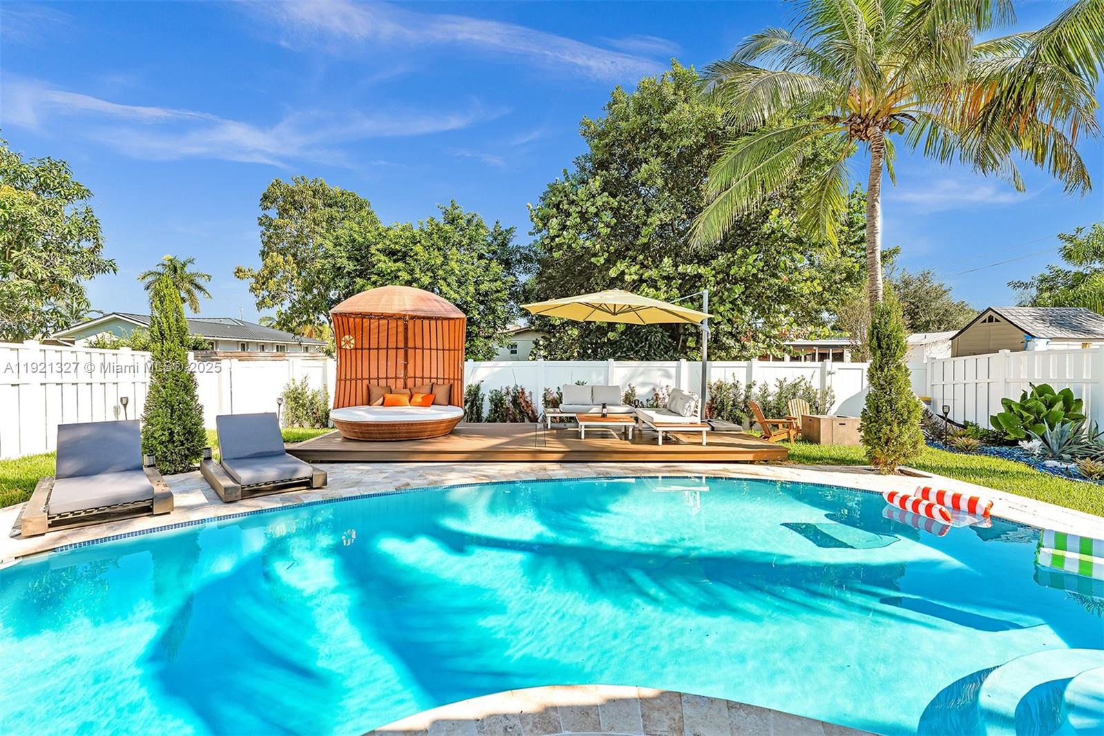 HOLLYWOOD HILLS AMEN PLAT - Residential