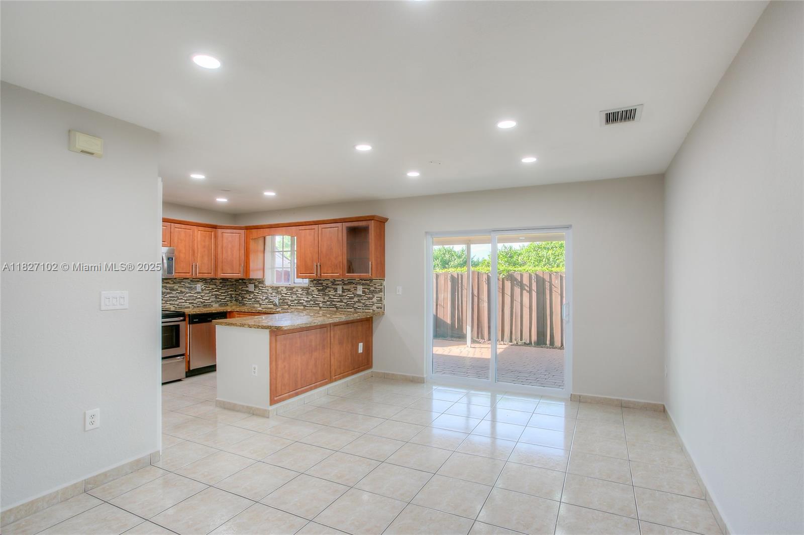 9332 NW 114th Ter 8