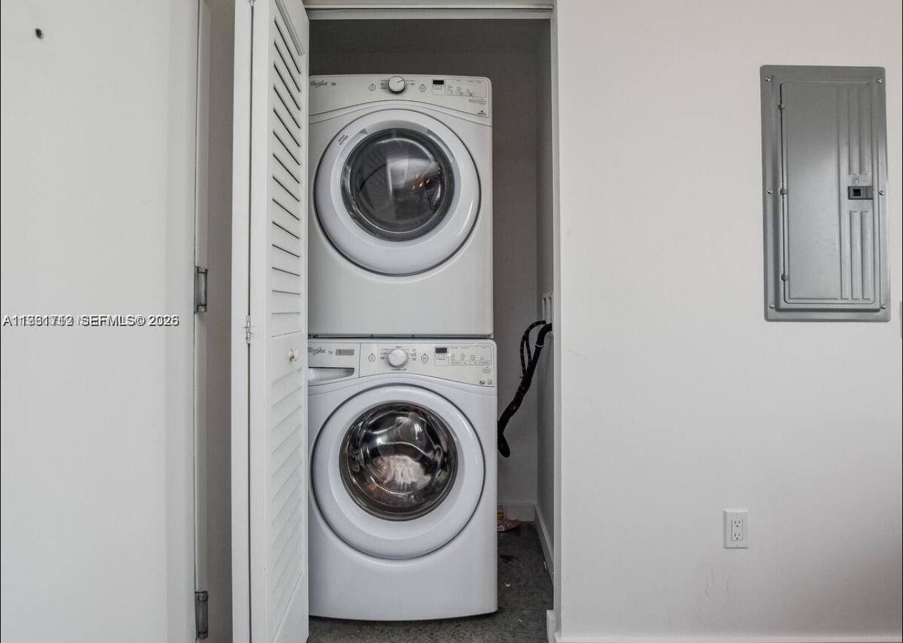 CENTRO CONDO - Residential Lease