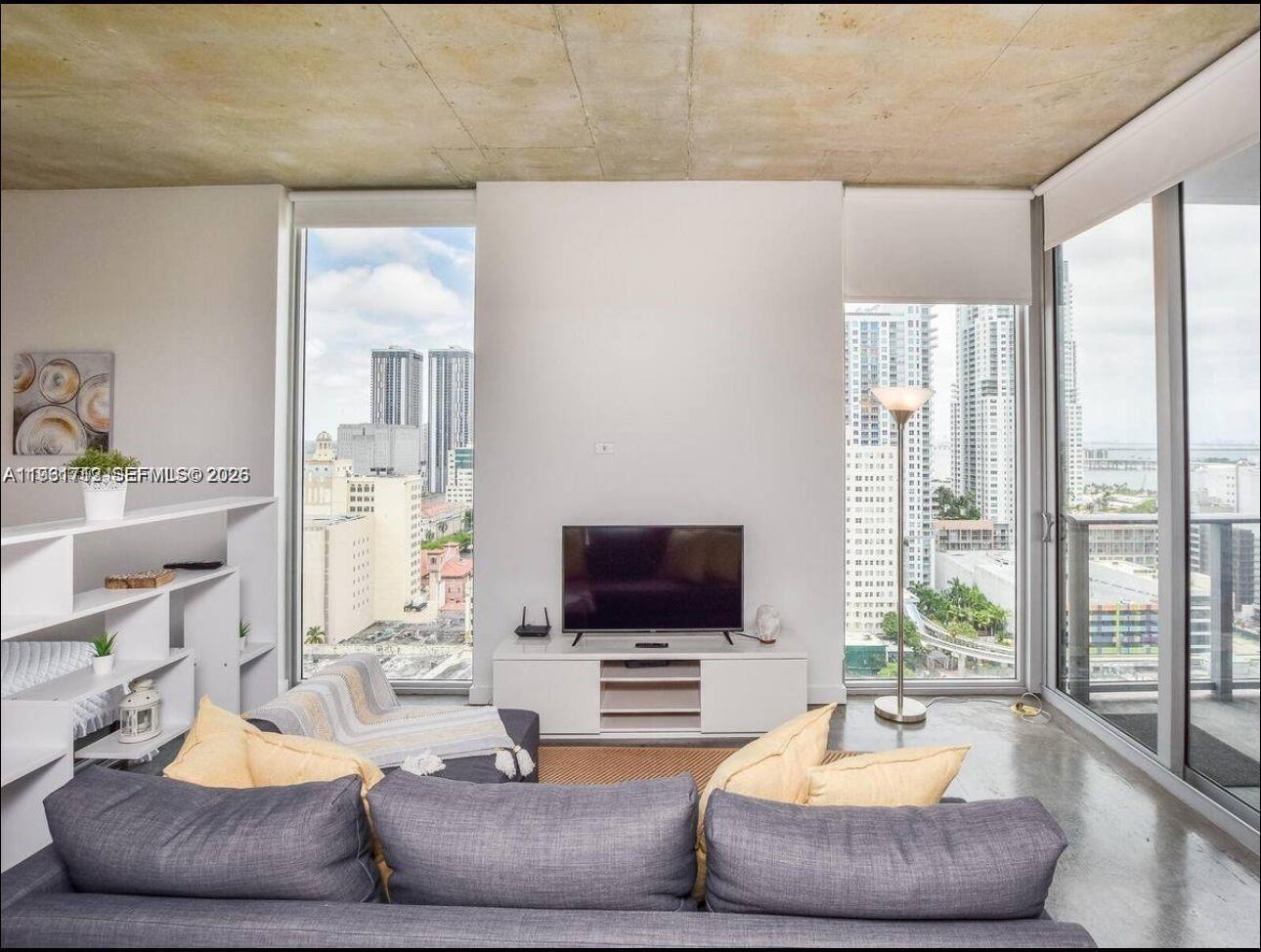 CENTRO CONDO - Residential Lease