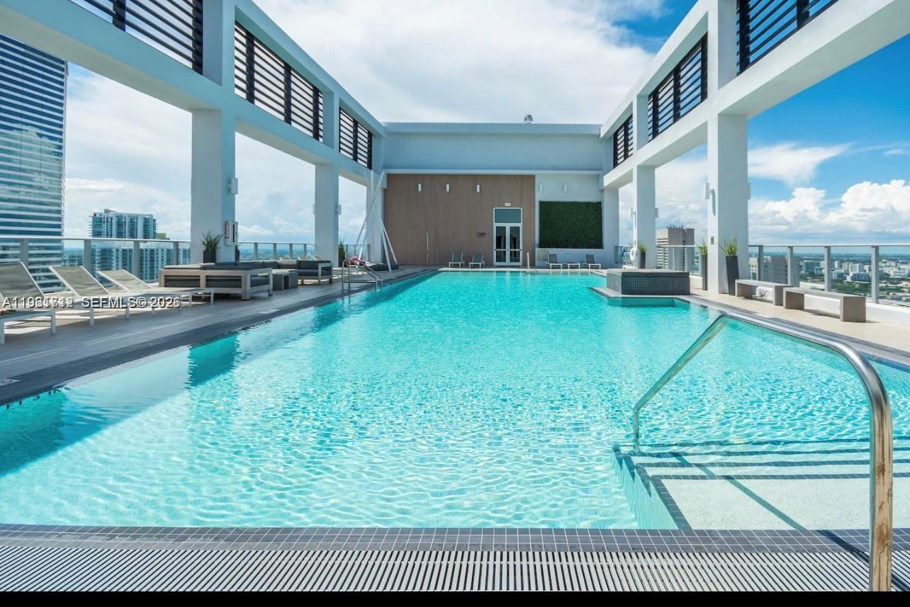 CENTRO CONDO - Residential Lease