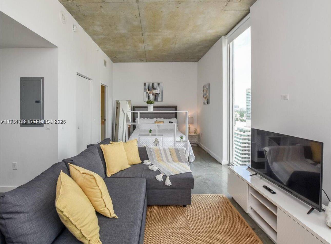 CENTRO CONDO - Residential Lease