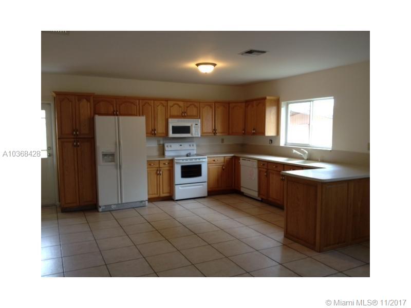 HIALEAH ESTATES - Residential Lease