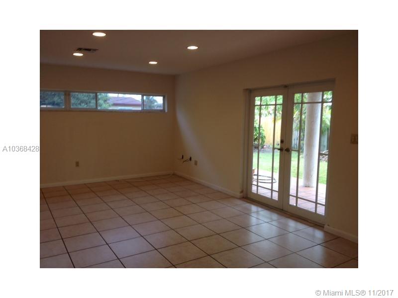 HIALEAH ESTATES - Residential Lease