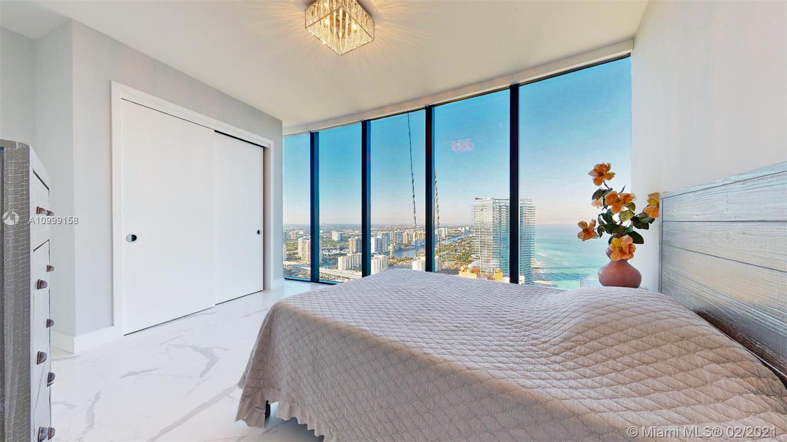 18555 COLLINS AVENUE COND - Residential