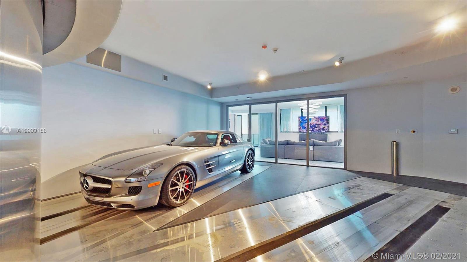 18555 COLLINS AVENUE COND - Residential