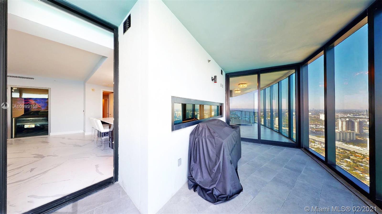 18555 COLLINS AVENUE COND - Residential