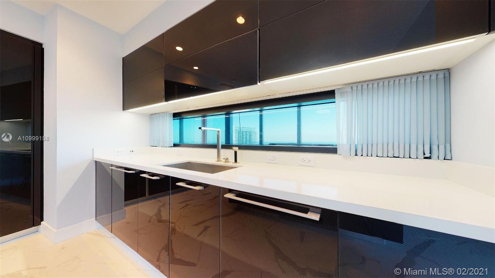 18555 COLLINS AVENUE COND - Residential