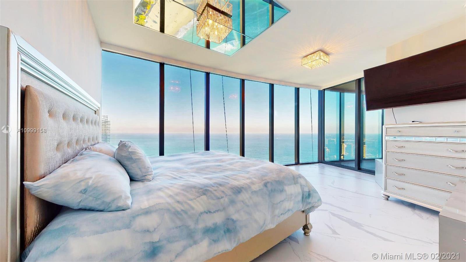 18555 COLLINS AVENUE COND - Residential