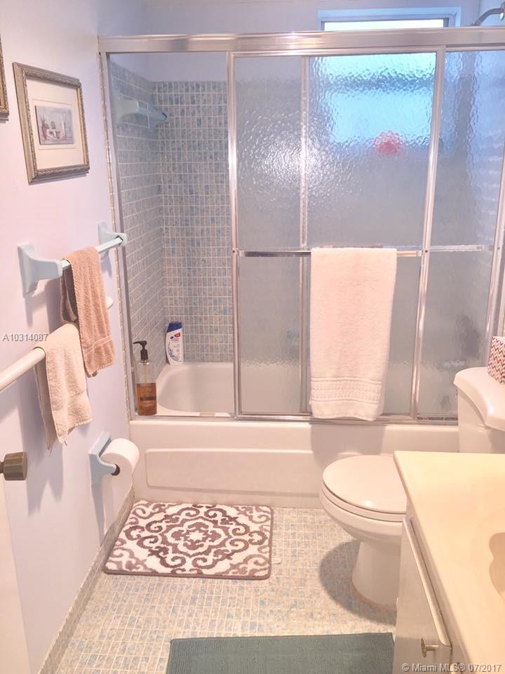 DANIANS NORTH CONDO - Residential Lease