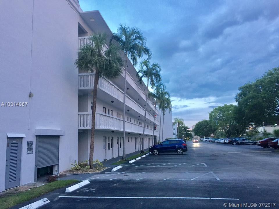 DANIANS NORTH CONDO - Residential Lease