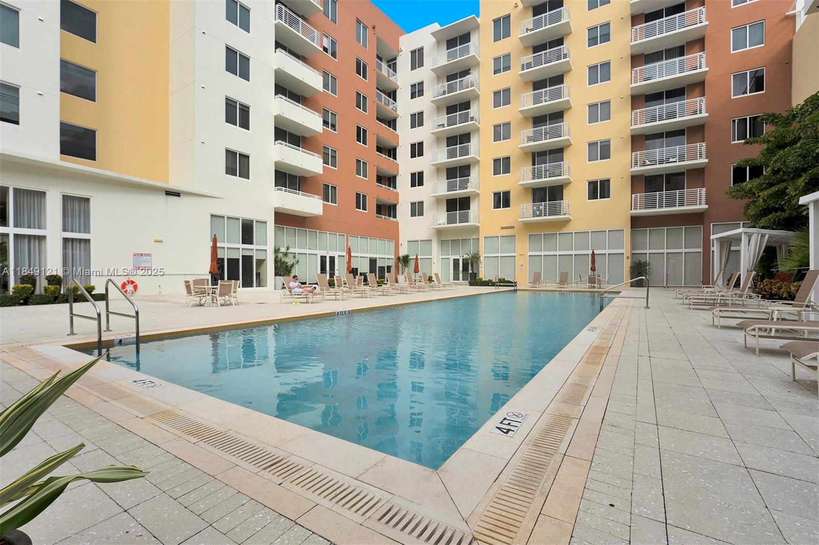 VENTURE AT AVENTURA WEST - Residential