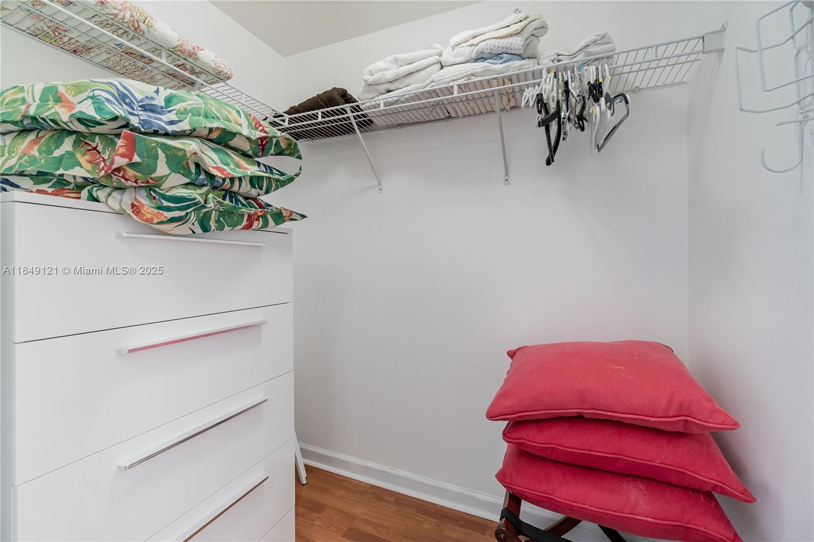 VENTURE AT AVENTURA WEST - Residential