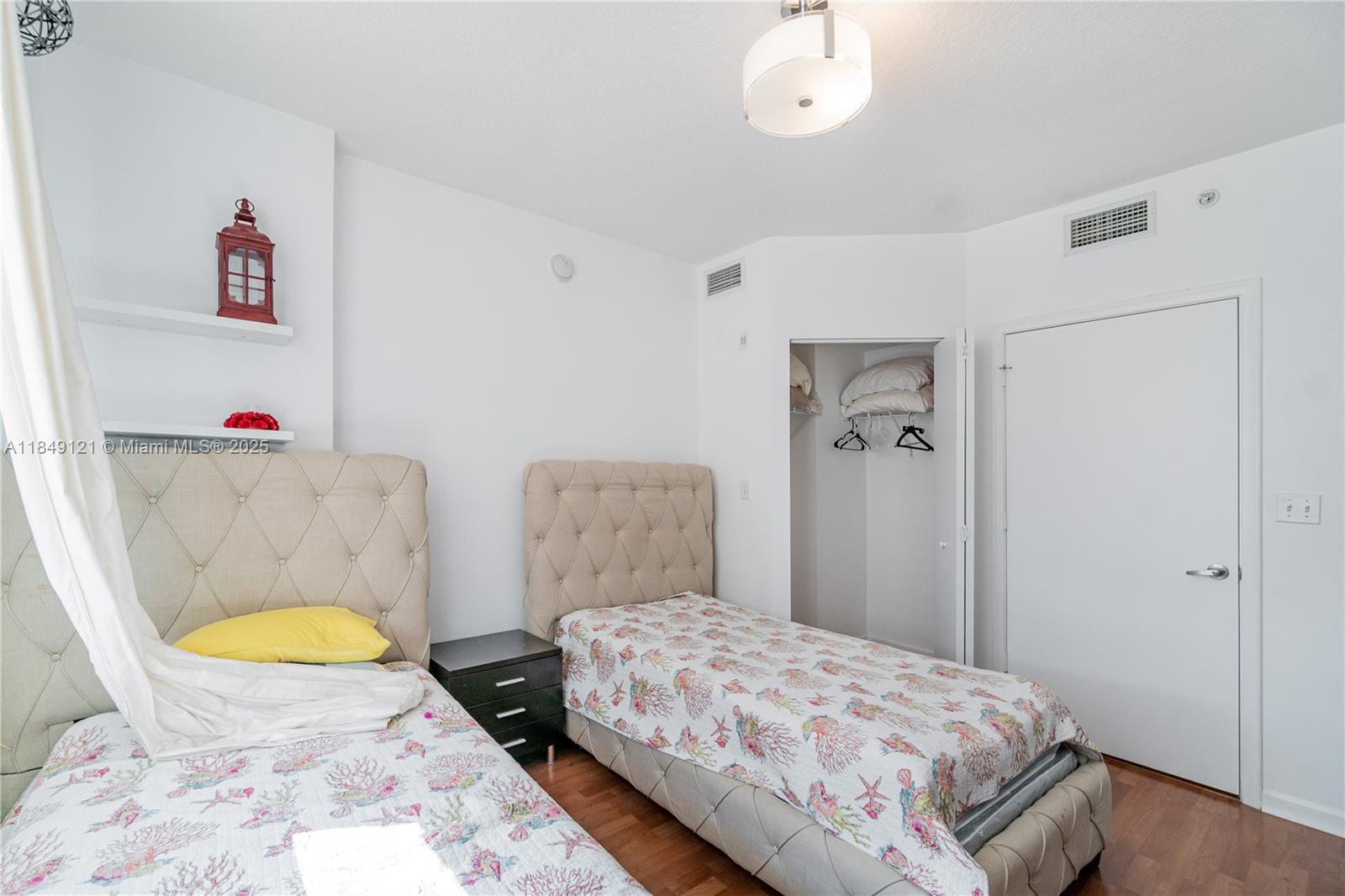 VENTURE AT AVENTURA WEST - Residential